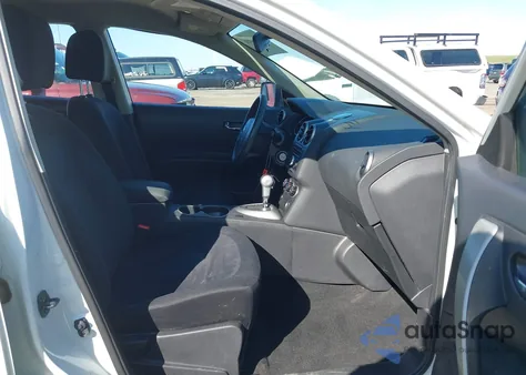 2015 Nissan Rogue Select S z USA, uszkodzony, nr VIN JN8AS5MT7FW158765